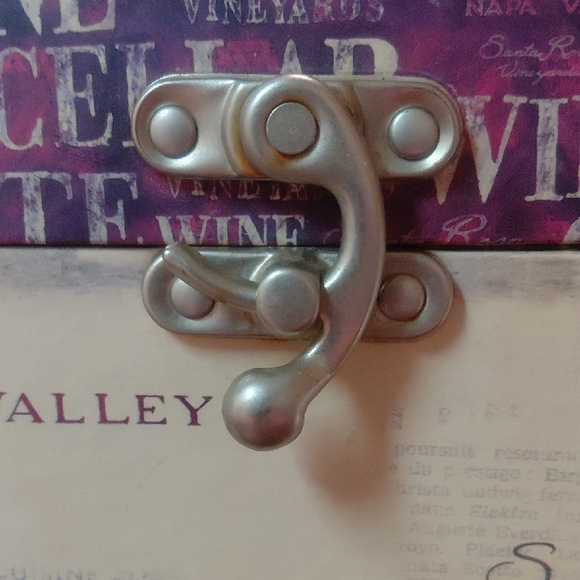 Wine Themed Napa Valley 2 Bottle Wine Holder Decorative Box - Picture 6 of 7